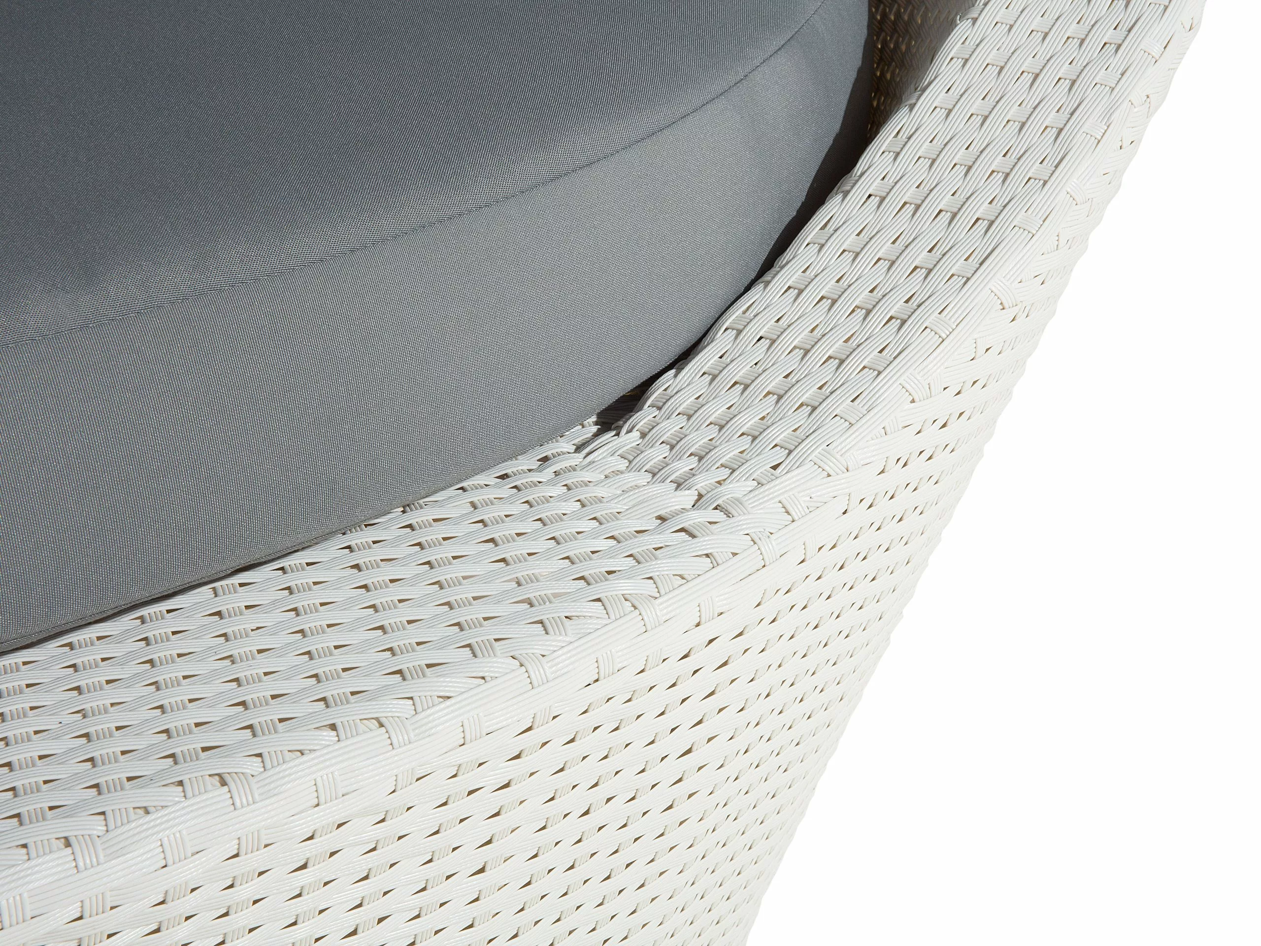 Beliani Valkoinen PE-rottinkinen Aurinkovuode SYLT - Image 10