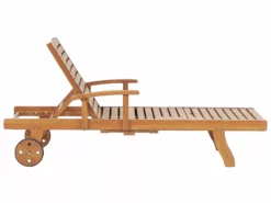 Beliani Akaasiapuinen Aurinkotuoli Tummanpunaisella Pehmusteella JAVA -Ulkokalusteet shop undef src sa picid 763161 type whitesh image scaled