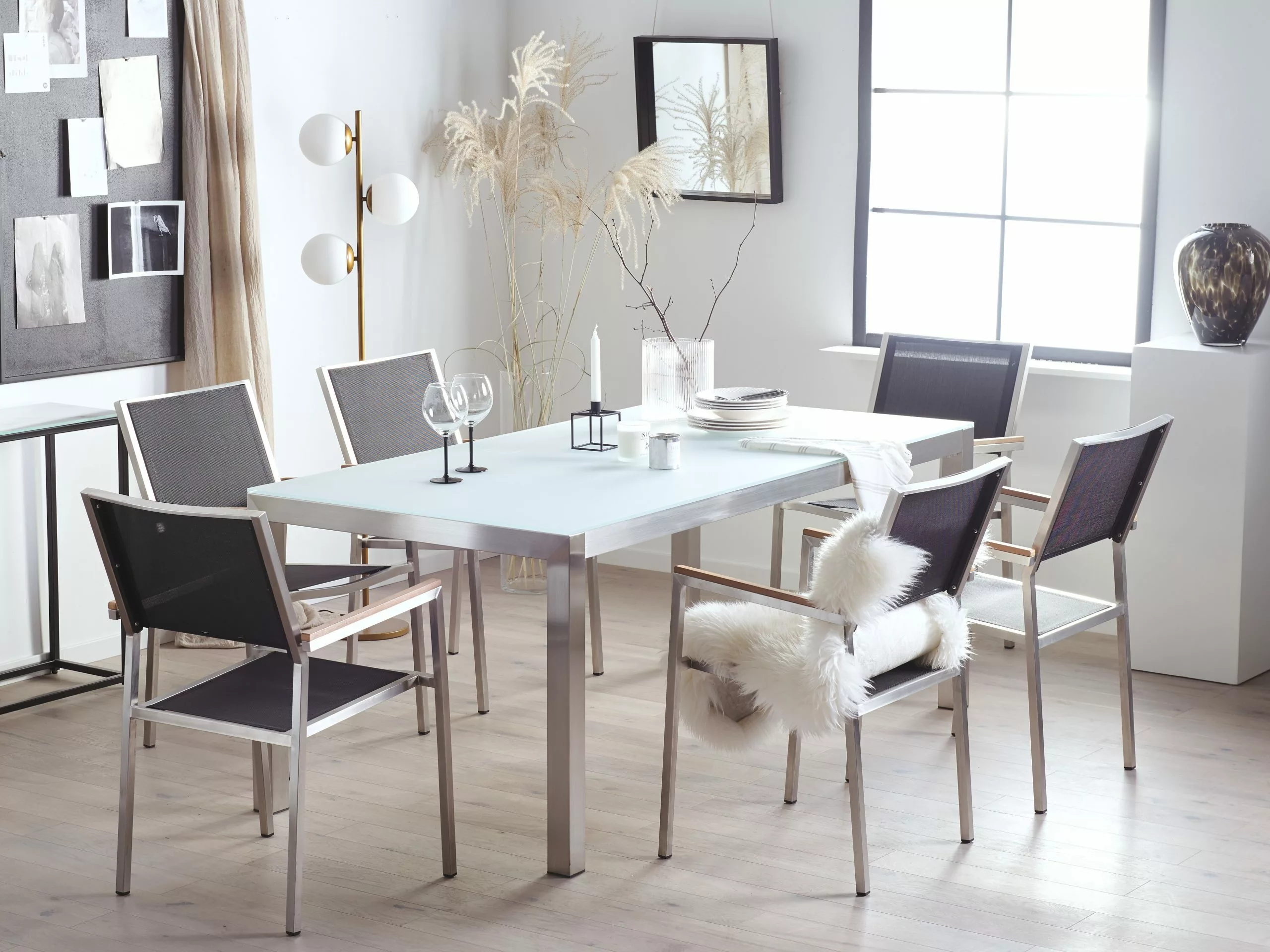 Beliani 6-istuttava Ulkoruokailuryhmä Valkoinen Lasitaso Tekstiilituolit Valkoinen/musta GROSSETO 4 Beliani 6-istuttava Ulkoruokailuryhmä Valkoinen Lasitaso Tekstiilituolit Valkoinen/musta GROSSETO - Image 4