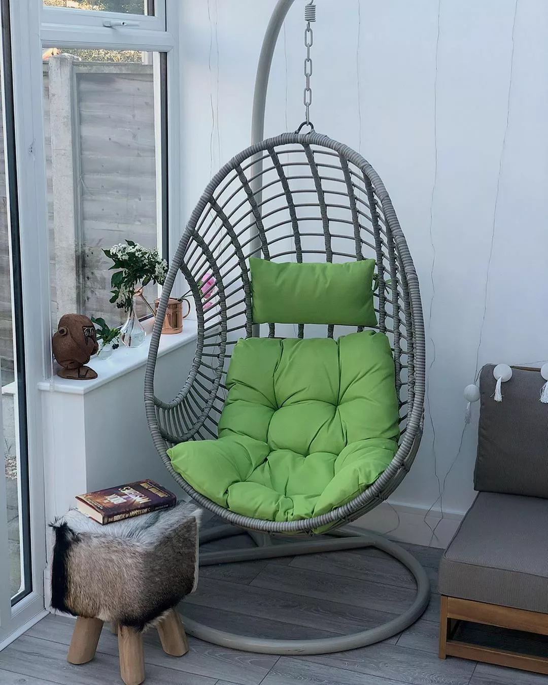 Beliani Riipputuoli Jalustalla Harmaanruskea ARPINO - Image 3