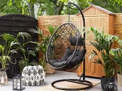 Beliani Riipputuoli Jalustalla Musta ALATRI -Ulkokalusteet shop undef src sa picid 791331 type whitesh image scaled