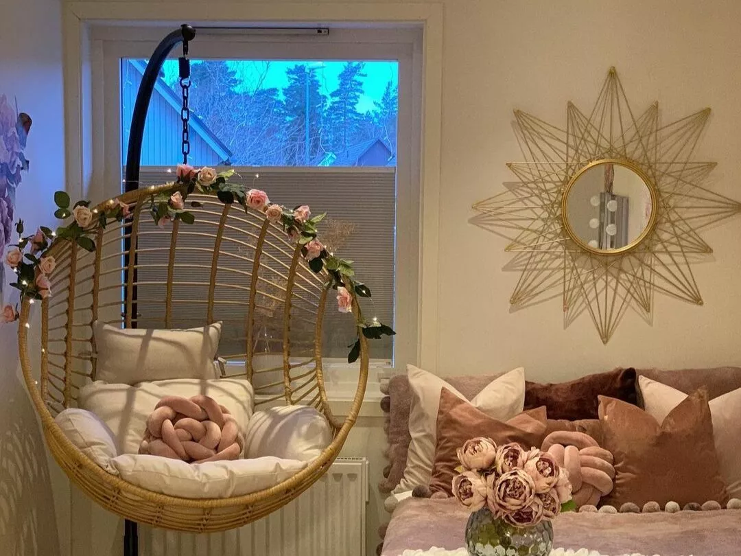 Beliani Rottinkinen Riipputuoli Jalustalla Puunvärinen ASPIO - Image 5