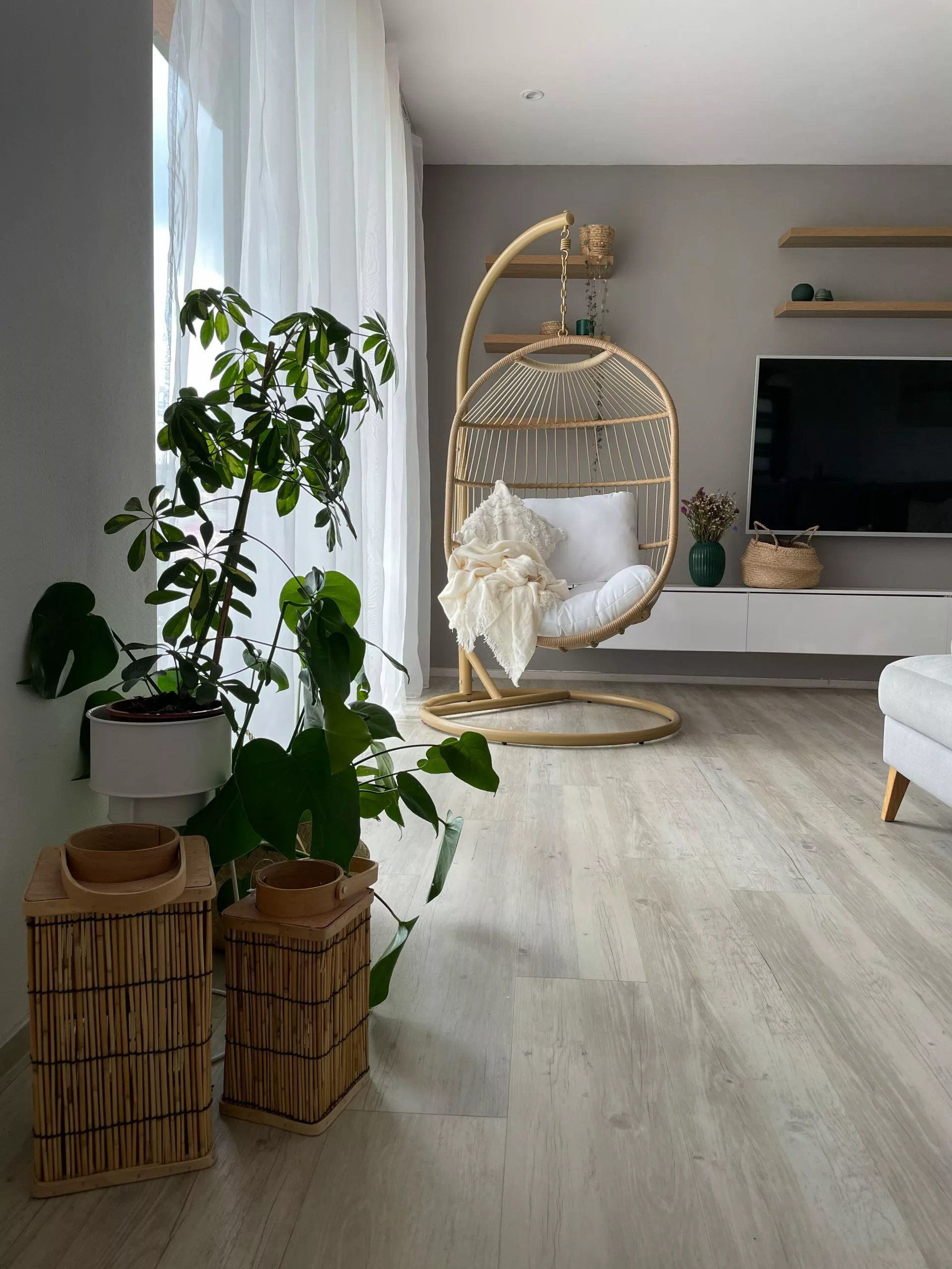 Beliani Riipputuoli Rottinkinen Jalustalla Puunvärinen ALBA - Image 4