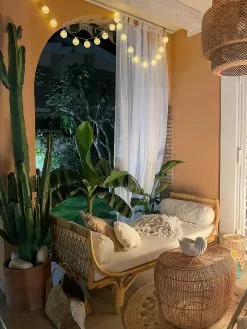 Beliani Puutarhapenkki Rottinkinen Beigellä Tyynyllä BALLAO -Ulkokalusteet shop undef src sa picid 824776 type whitesh image scaled