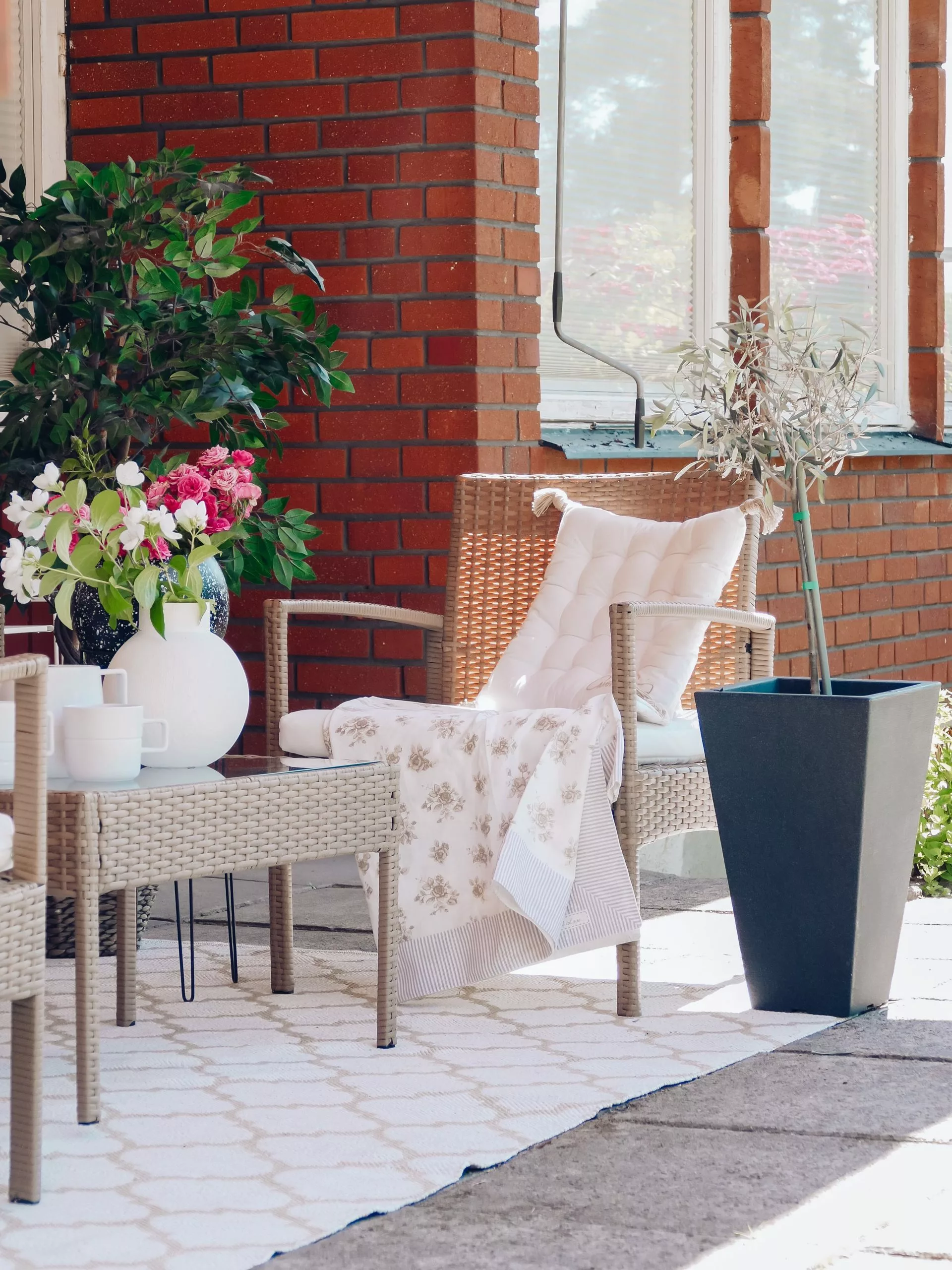 Beliani 4-istuttava Ulkosohvaryhmä Rottinki Vaaleanruskea MARSALA 3 Beliani 4-istuttava Ulkosohvaryhmä Rottinki Vaaleanruskea MARSALA - Image 3