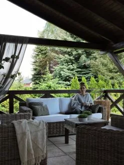 Beliani Ulkosohvasetti Rottinkinen Vaalea ARDEA -Ulkokalusteet shop undef src sa picid 826366 type whitesh image 2 scaled