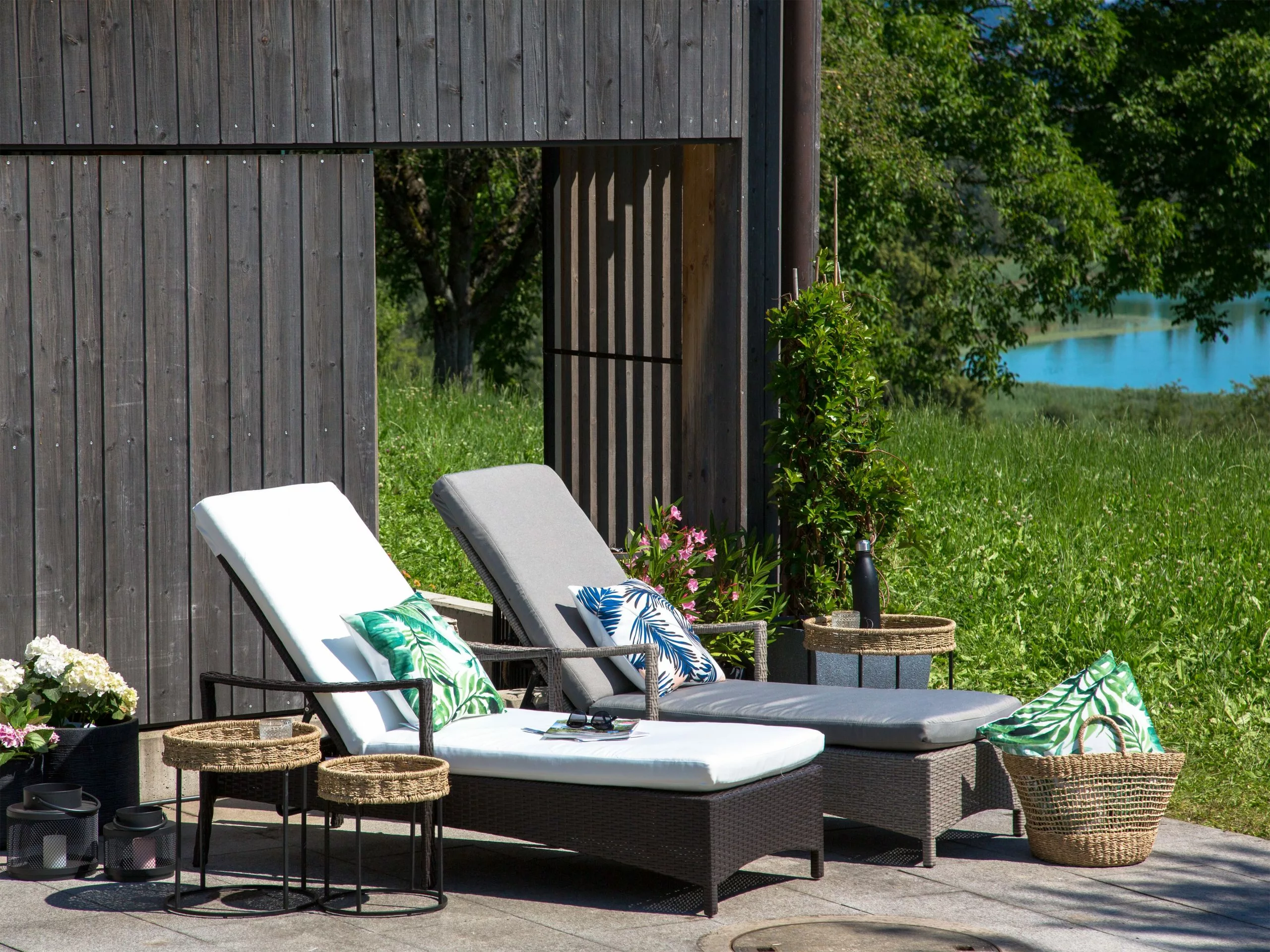 Beliani Aurinkotuoli Ruskea Valkoisella Istuintyynyllä VASTO - Image 5