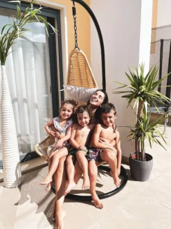 Beliani Riipputuoli Jalustalla Polyrottinki Luonnonväri ATRI II -Ulkokalusteet shop undef src sa picid 828218 type whitesh image scaled