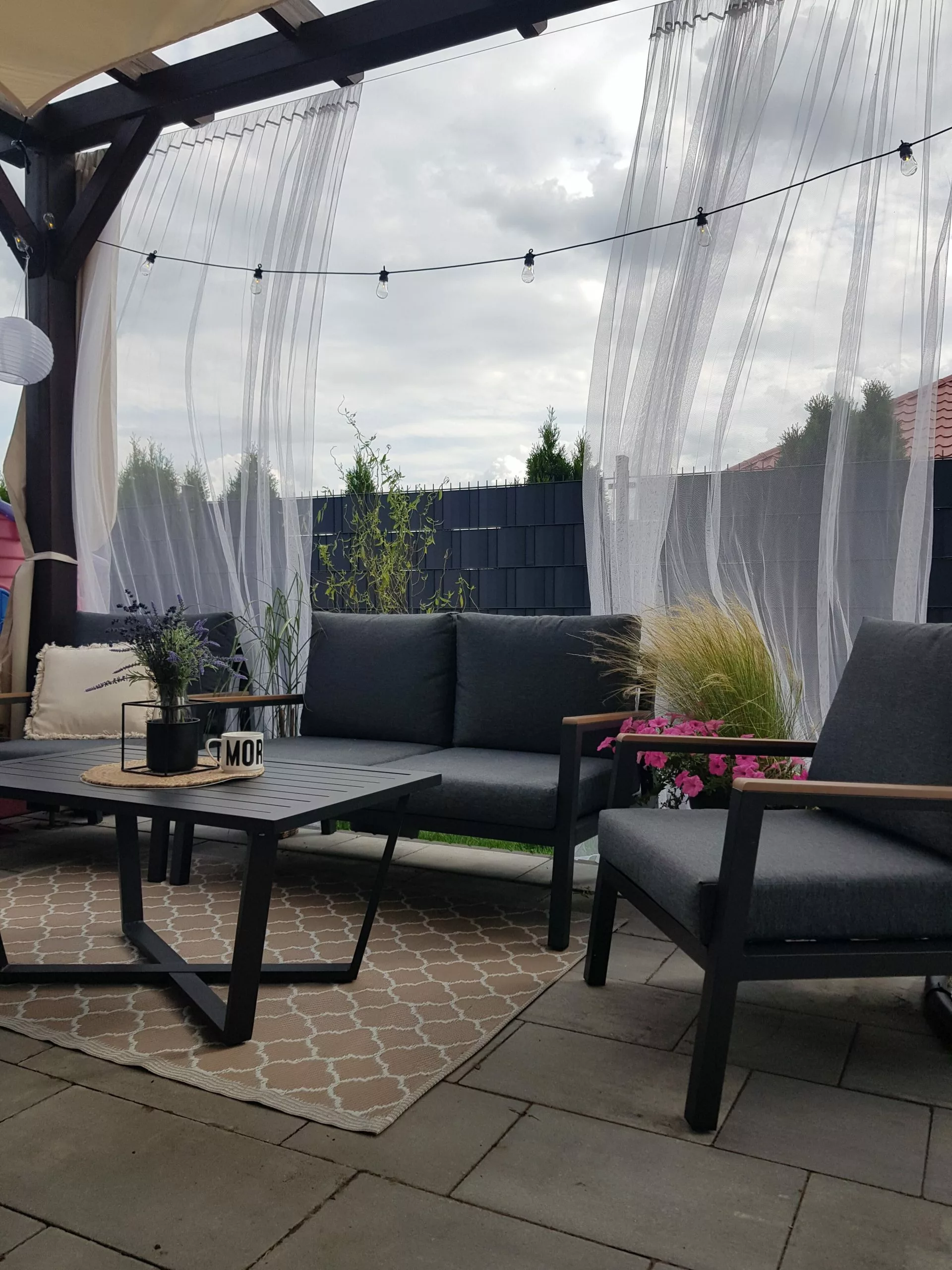 Beliani Puutarhasohvasetti 4-istuttava Tummanharmaa DELIA 6 Beliani Puutarhasohvasetti 4-istuttava Tummanharmaa DELIA - Image 6