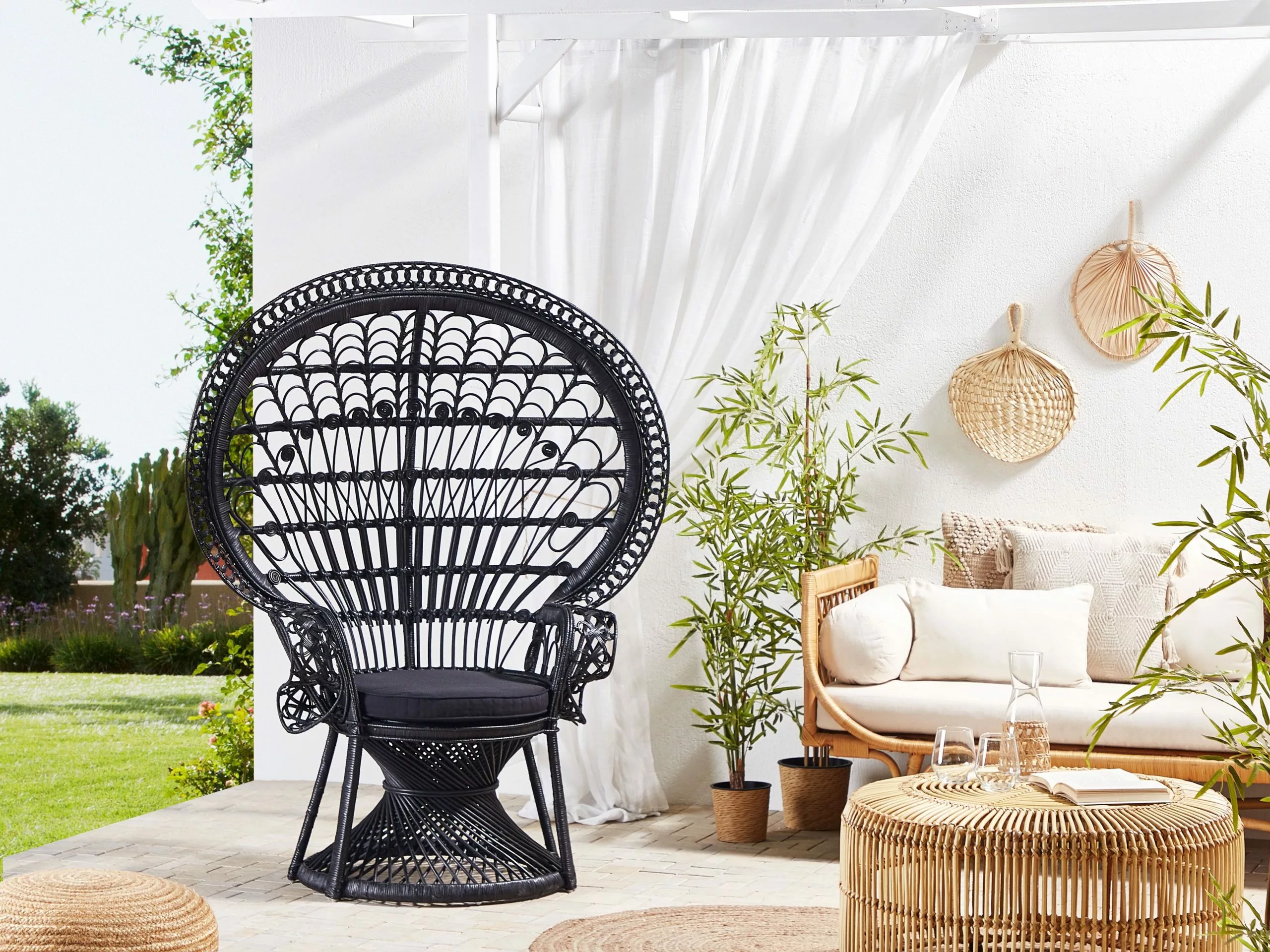 Beliani Riikinkukkotuoli Rottinki Musta EMMANUELLE - Image 2