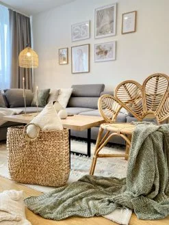 Beliani Riikinkukkotuoli Rottinki Luonnonväri FLORENTINE II -Ulkokalusteet shop undef src sa picid 844307 type whitesh image scaled